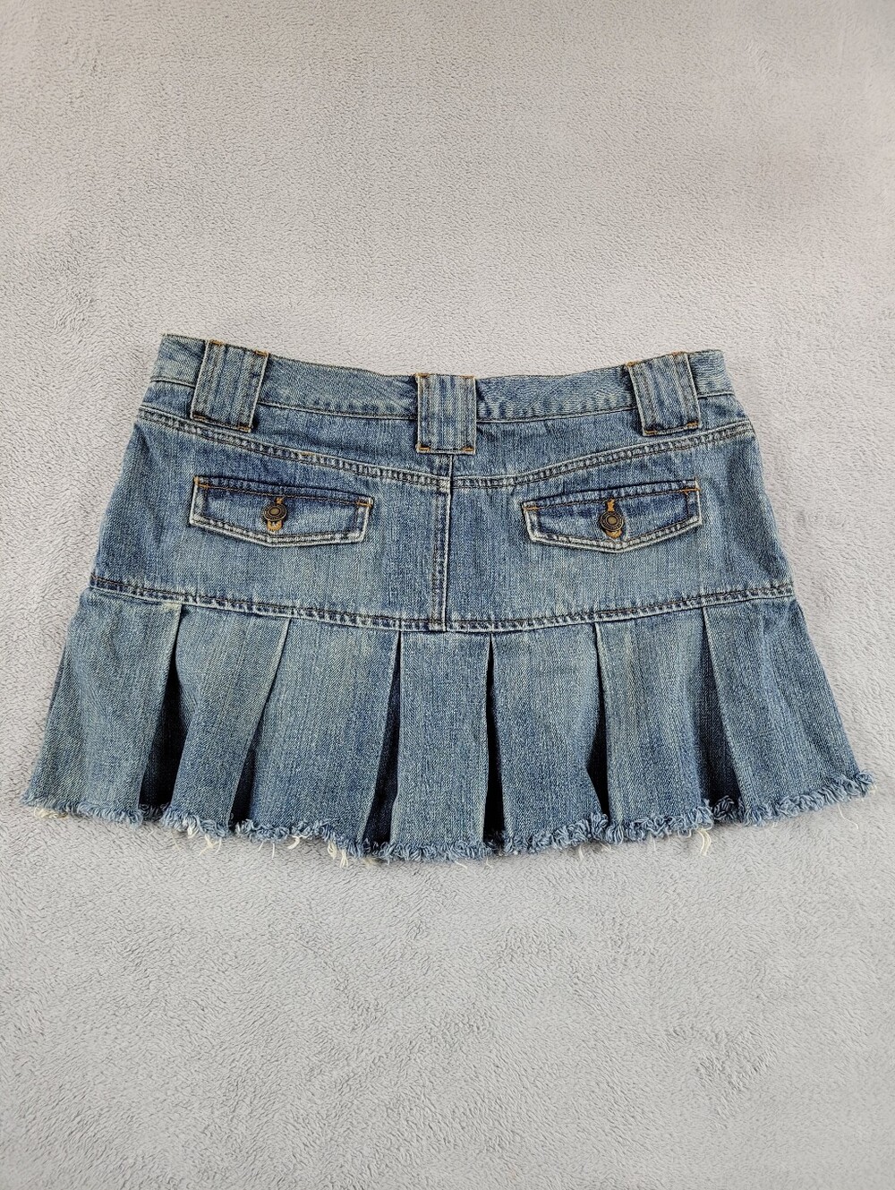 American Eagle Outfitters Light Blue Denim Pleated Mini Skirt Y2K - Picture 3 of 10